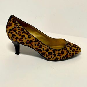 SOLD!! || NATURALIZER | ANIMAL PRINT PUMPS 9W CALF HAIR PUMPS